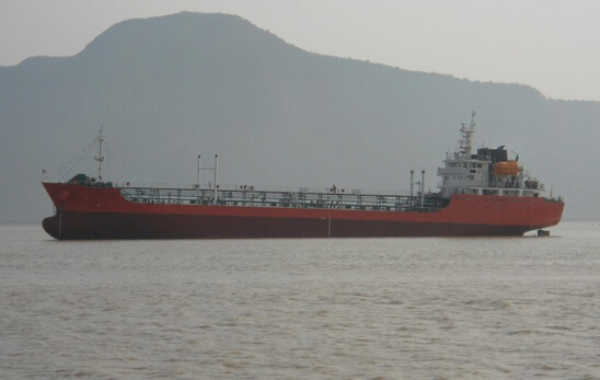 4800吨级油船